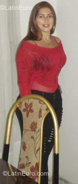 Date this attractive Colombia girl Jhoanna from Cali CO9841