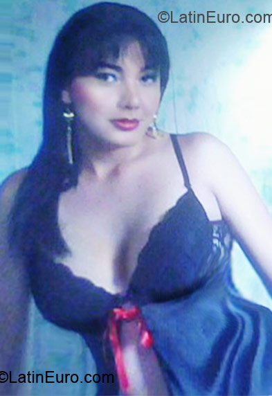 Date this beautiful Colombia girl Mariana from Ibague CO9886