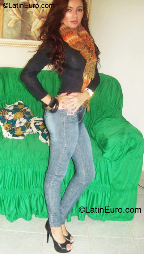 Date this tall Brazil girl Anna Paula from Brasilia BR6650