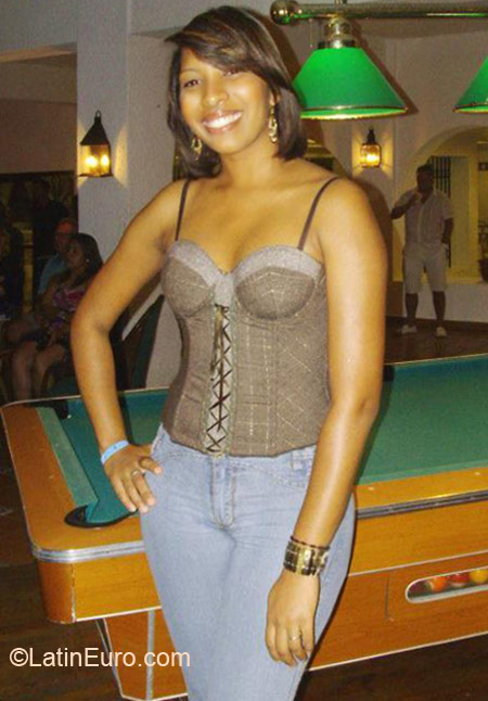 Date this tall Dominican Republic girl Carolina from Santo Domingo DO10889