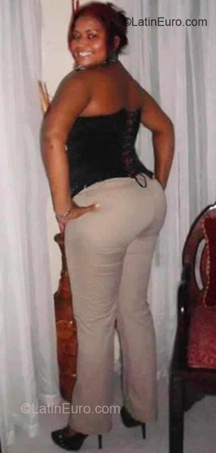 Date this lovely Dominican Republic girl Senia from Santo Domingo DO10919