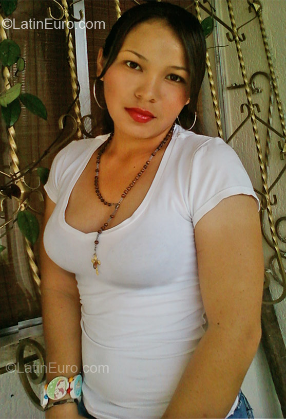 Date this hard body Colombia girl Ana Milena from Armenia CO10101