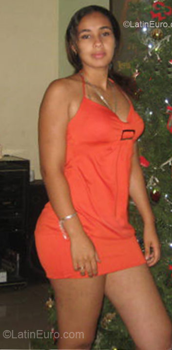 Date this georgeous Colombia girl Vivi from Cali CO10464