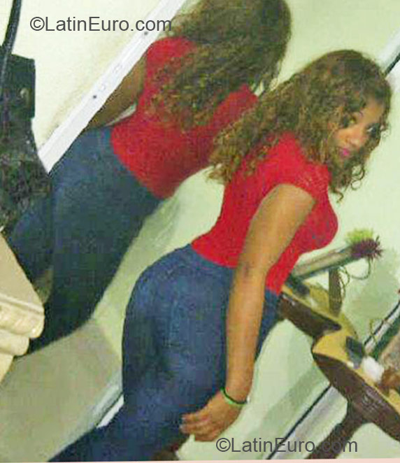 Date this beautiful Dominican Republic girl Teresa1325 from Santo Domingo DO10993