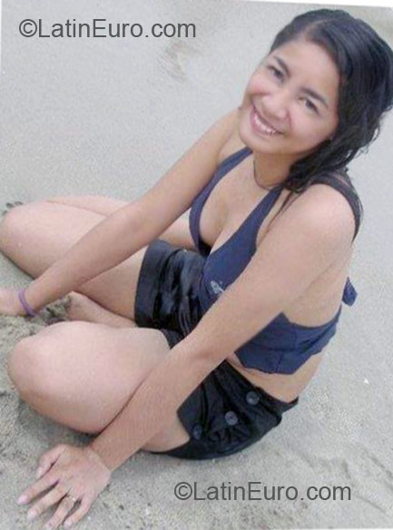 Date this beautiful Philippines girl Shymi from Las Pinas City PH460