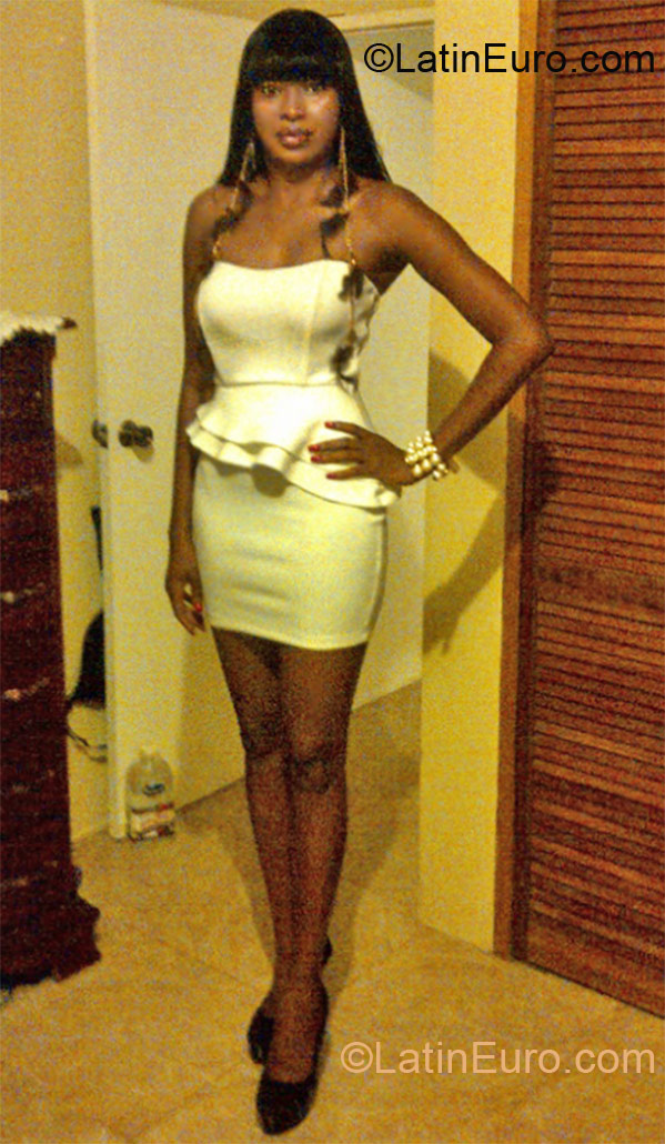 Date this foxy Jamaica girl Taneica from Falmouth JM1174