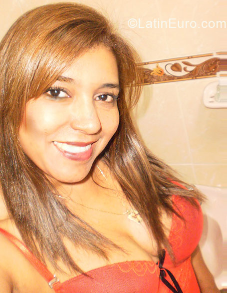 Date this funny Colombia girl Rica from Medellin CO10259