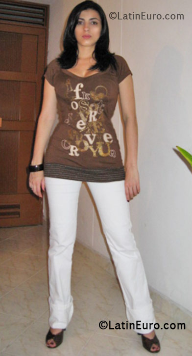 Date this stunning Colombia girl Luz from Medellin CO10386