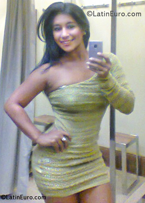 Date this exotic Brazil girl Tatyane from Rio De Janeiro BR6701