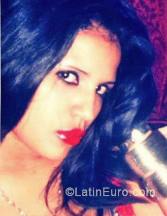 Date this voluptuous Dominican Republic girl Jeannette from San Pedro De Macoris DO11239