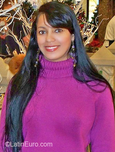 Date this fun Brazil girl Tinalinda from Salvador BR6710