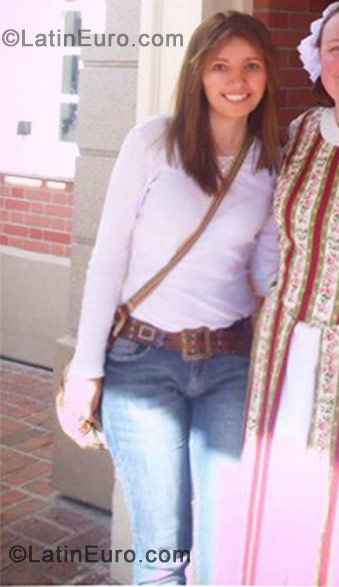 Date this passionate Colombia girl Shirley from Bogota CO10455
