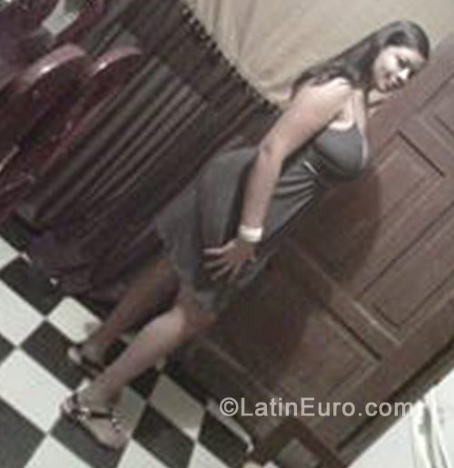 Date this sensual Dominican Republic girl Uvileni from Puerto Plata DO11290
