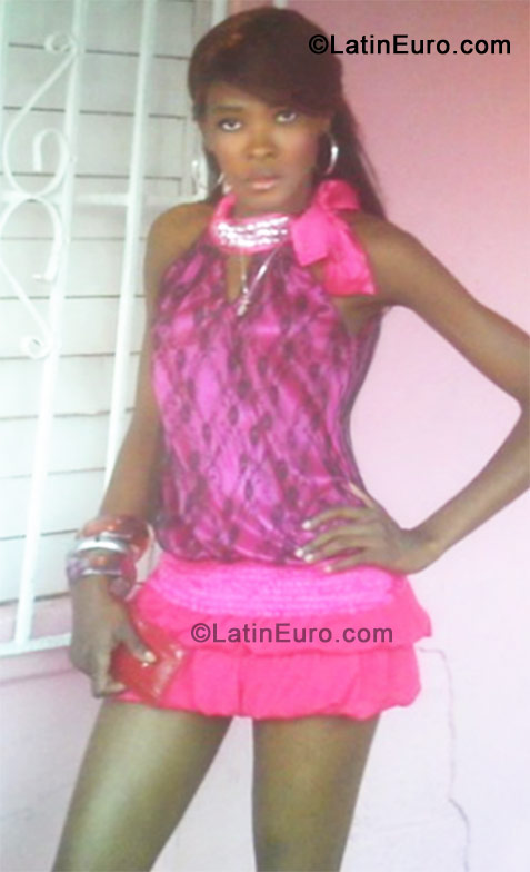 Date this exotic Colombia girl Anulfi from Santo Domingo CO10491