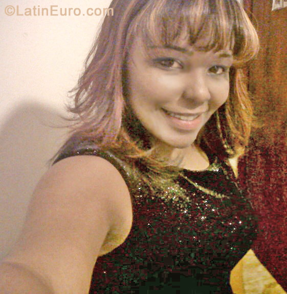 Date this lovely Dominican Republic girl Swarosky from Punta Cana DO11297