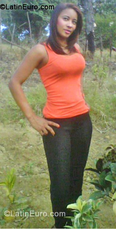 Date this fun Dominican Republic girl Carolina from Santiago DO11342
