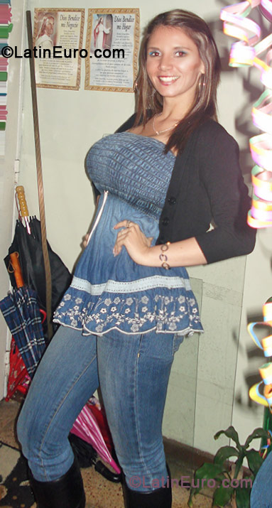 Date this cute Colombia girl Natalia from Bogota CO10549