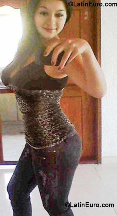 Date this hard body Colombia girl Angie from Villavicencio CO10552