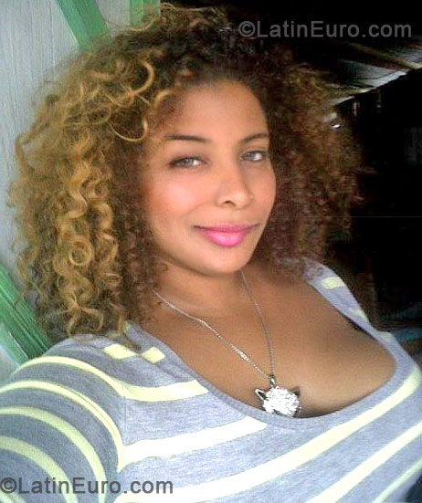 Date this delightful Dominican Republic girl Glenny from  DO11359