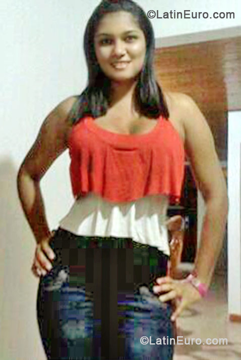 Date this passionate Colombia girl Maria from Valledupar CO10564