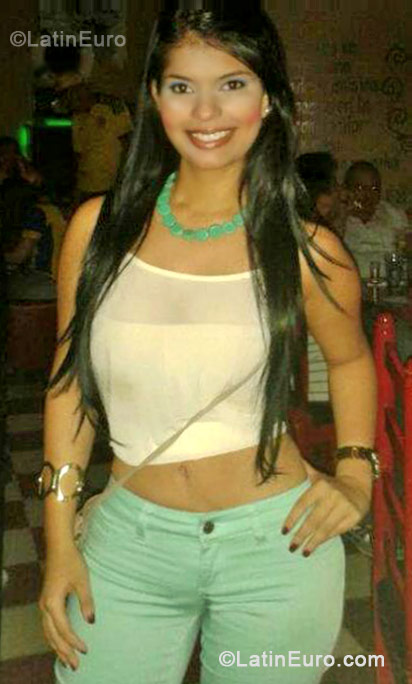 Date this voluptuous Colombia girl Nary from Barranquilla CO10583