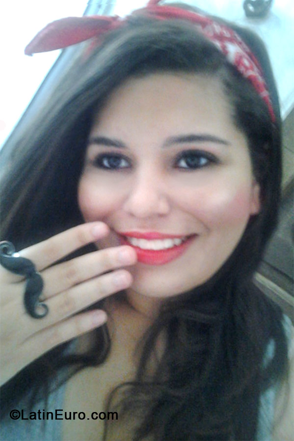 Date this sultry Brazil girl Najla from Praia Grande BR6746