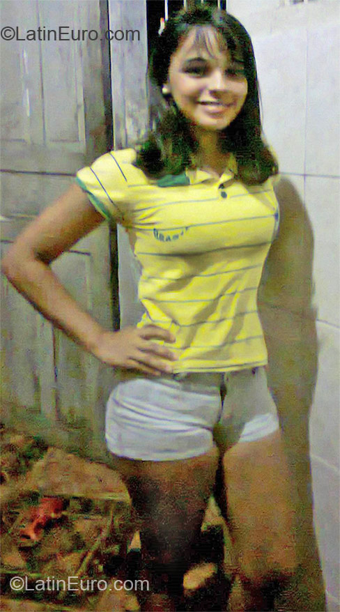 Date this cute Brazil girl Pricilla from Joao Pessoa BR6772