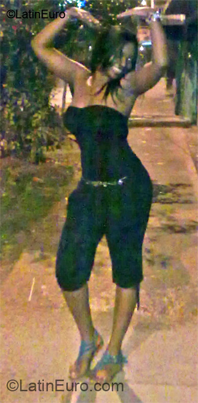 Date this good-looking Colombia girl Ninij from Cali CO10663