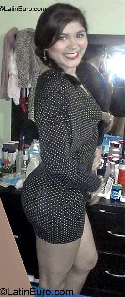 Date this cute Peru girl Jessica from Lima PE757
