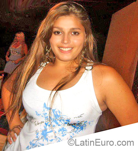 Date this lovely Brazil girl Fernanda from Uberaba BR6834
