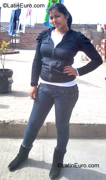 Date this happy Peru girl Sharon paola from Lima PE728