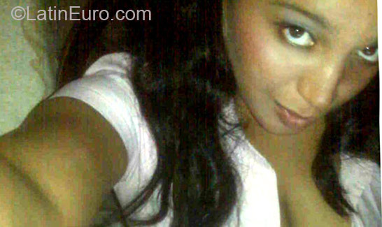 Date this sultry Dominican Republic girl Maira from Santo Domingo DO11565