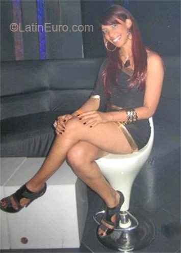 Date this voluptuous Dominican Republic girl Ana iris from Santiago DO11594