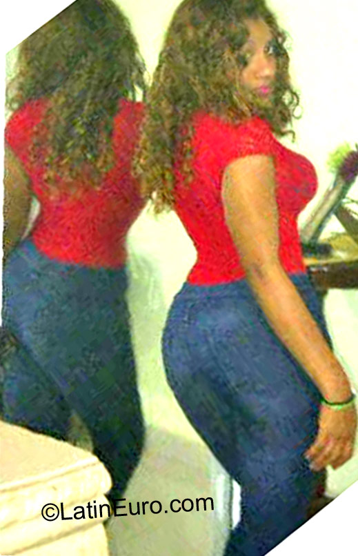 Date this delightful Dominican Republic girl Teredoll from Santo Domingo DO11632