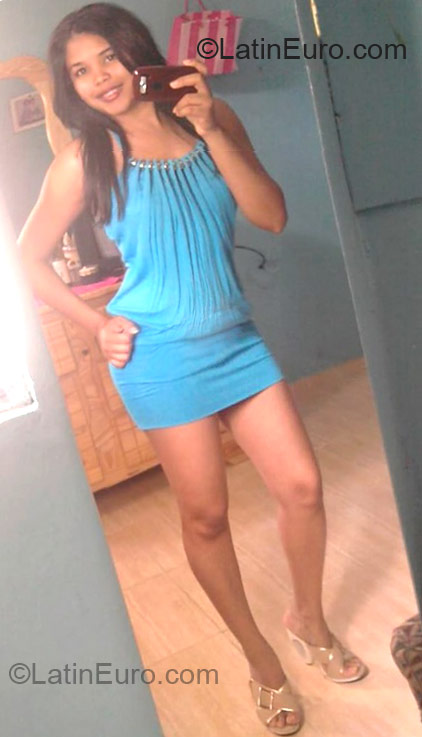 Date this georgeous Dominican Republic girl Celia from Santo Domingo DO22379
