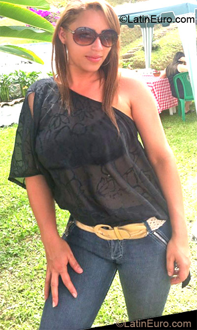 Date this funny Colombia girl Ana Maria from Manizales CO10773
