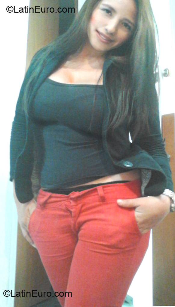 Date this athletic Colombia girl Karen from Bogota CO10862
