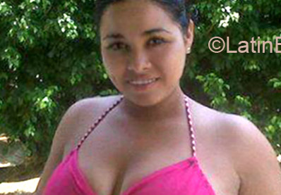 Date this sultry Colombia girl Lizeth from Cali CO10864