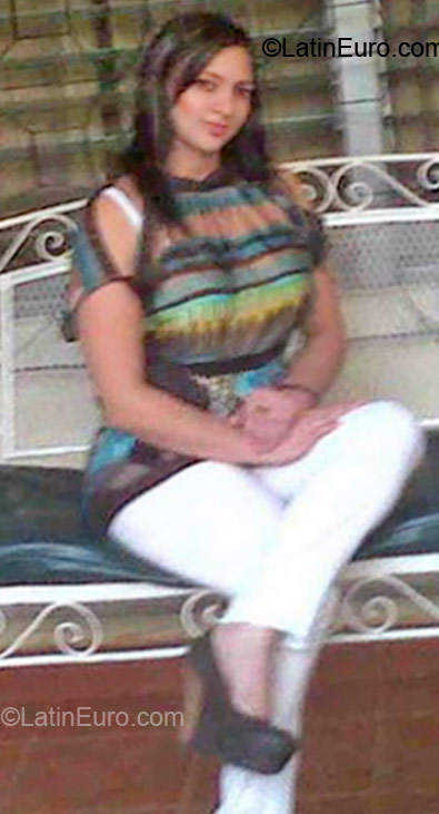 Date this young Honduras girl Mersy from San Pedro Sula HN701