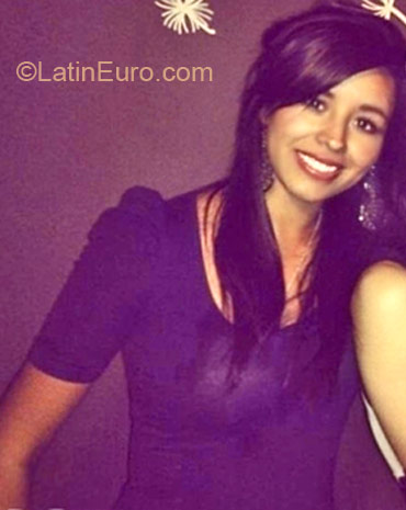 Date this exotic Colombia girl Diana from Bogota CO11074