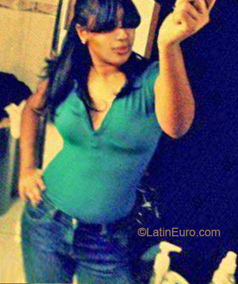 Date this young Dominican Republic girl Jessica from Santo Domingo DO12140