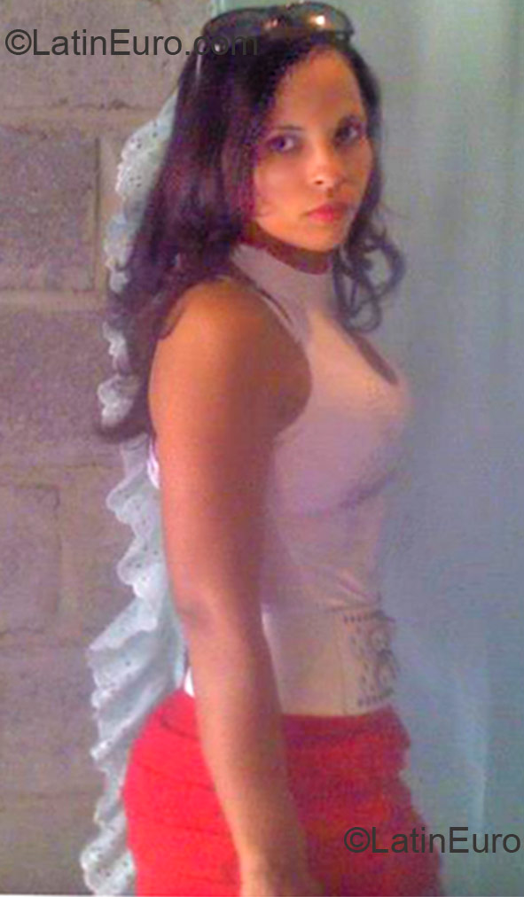 Date this stunning Dominican Republic girl Mercedes2011 from Santiago DO12243