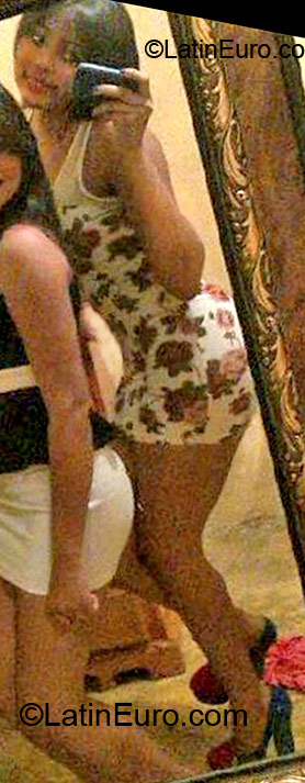 Date this voluptuous Dominican Republic girl Daniela from Santo Domingo DO12157