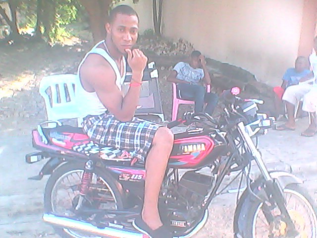 Date this young Dominican Republic man Joan Leonel from Barahona DO12238