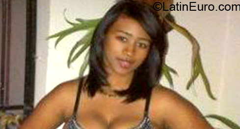 Date this foxy Dominican Republic girl Awilda from Santiago DO12341