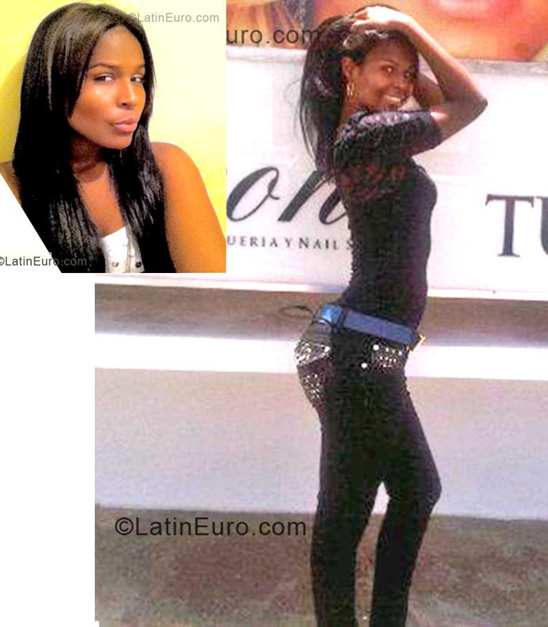 Date this delightful Dominican Republic girl Brenda from Santiago DO12390