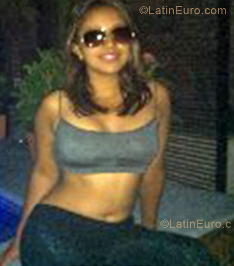 Date this voluptuous Colombia girl Luisa fernanda from Bogota CO11852