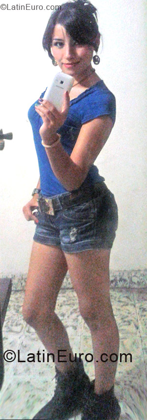 Date this exotic Colombia girl Vrinda from Cali CO11372