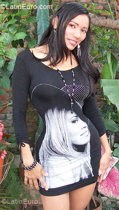 Date this hot Colombia girl Maria from Cali CO11442