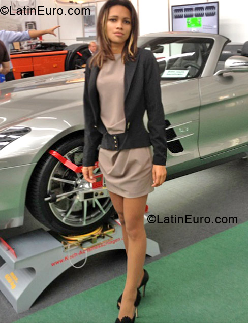 Date this fun Brazil girl Rejane oliver from Belem BR7156